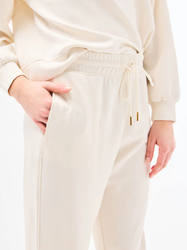 Ivory Cora Set