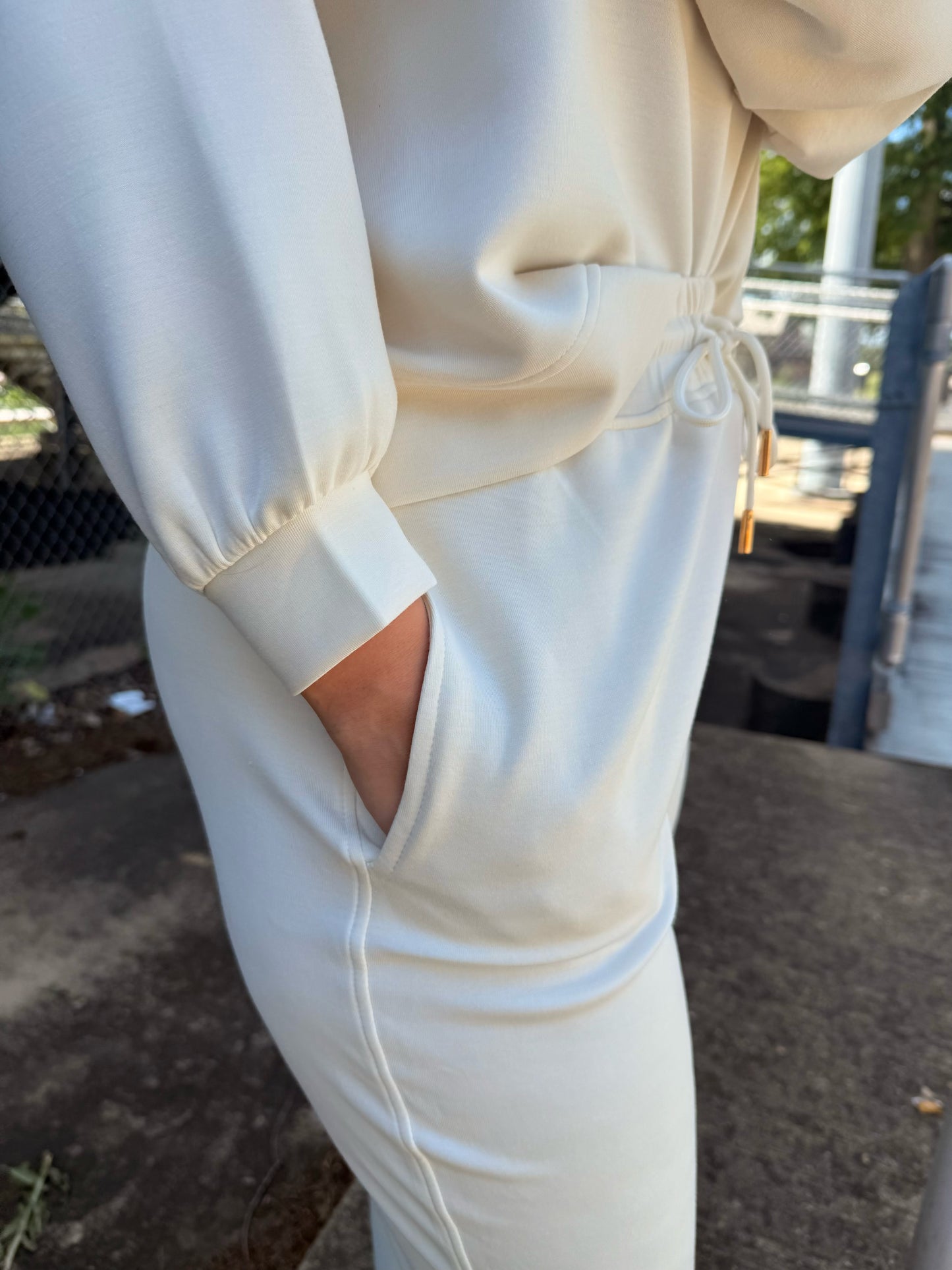 Ivory Cora Set