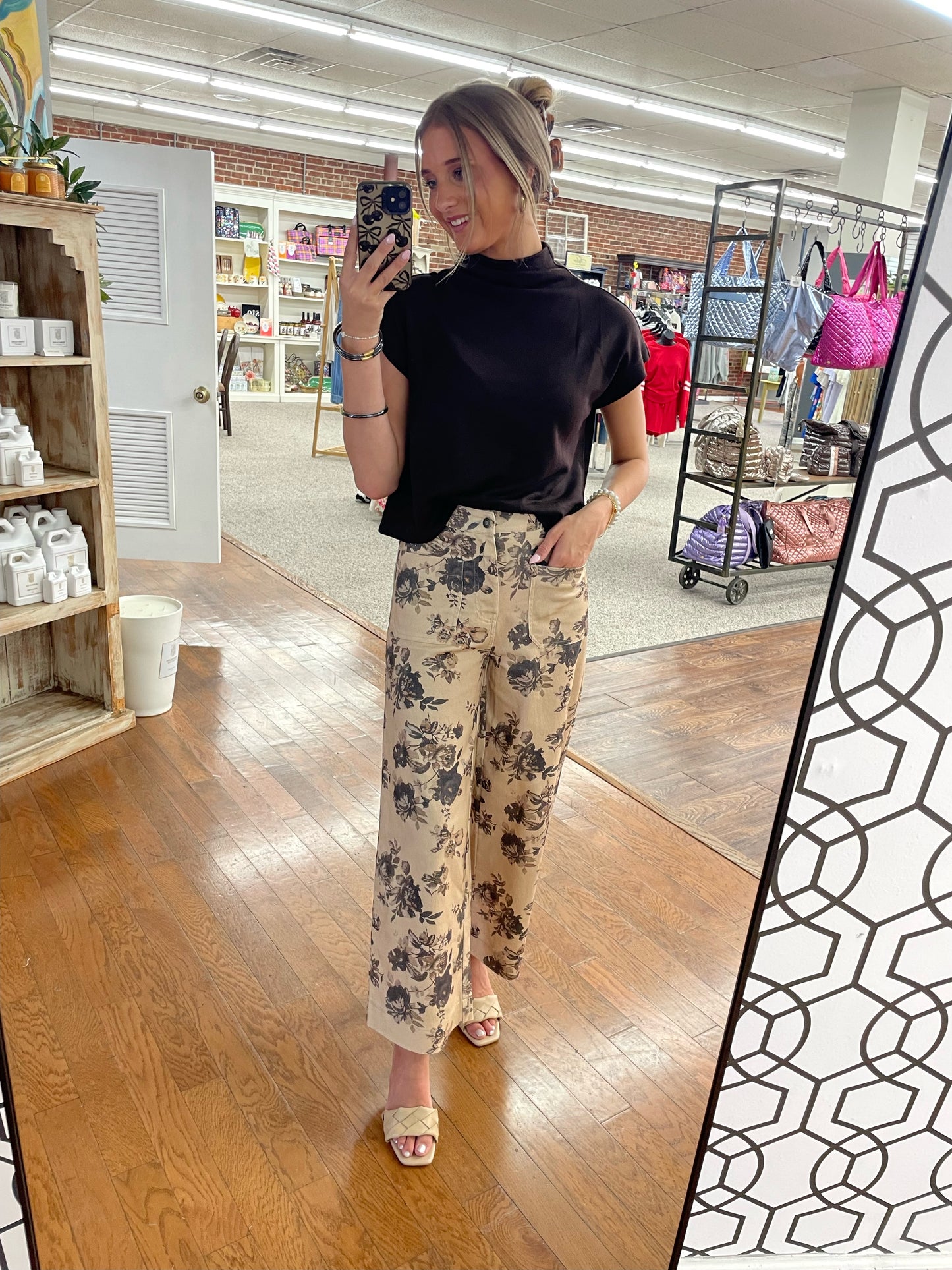 Entro Floral Brown Pants
