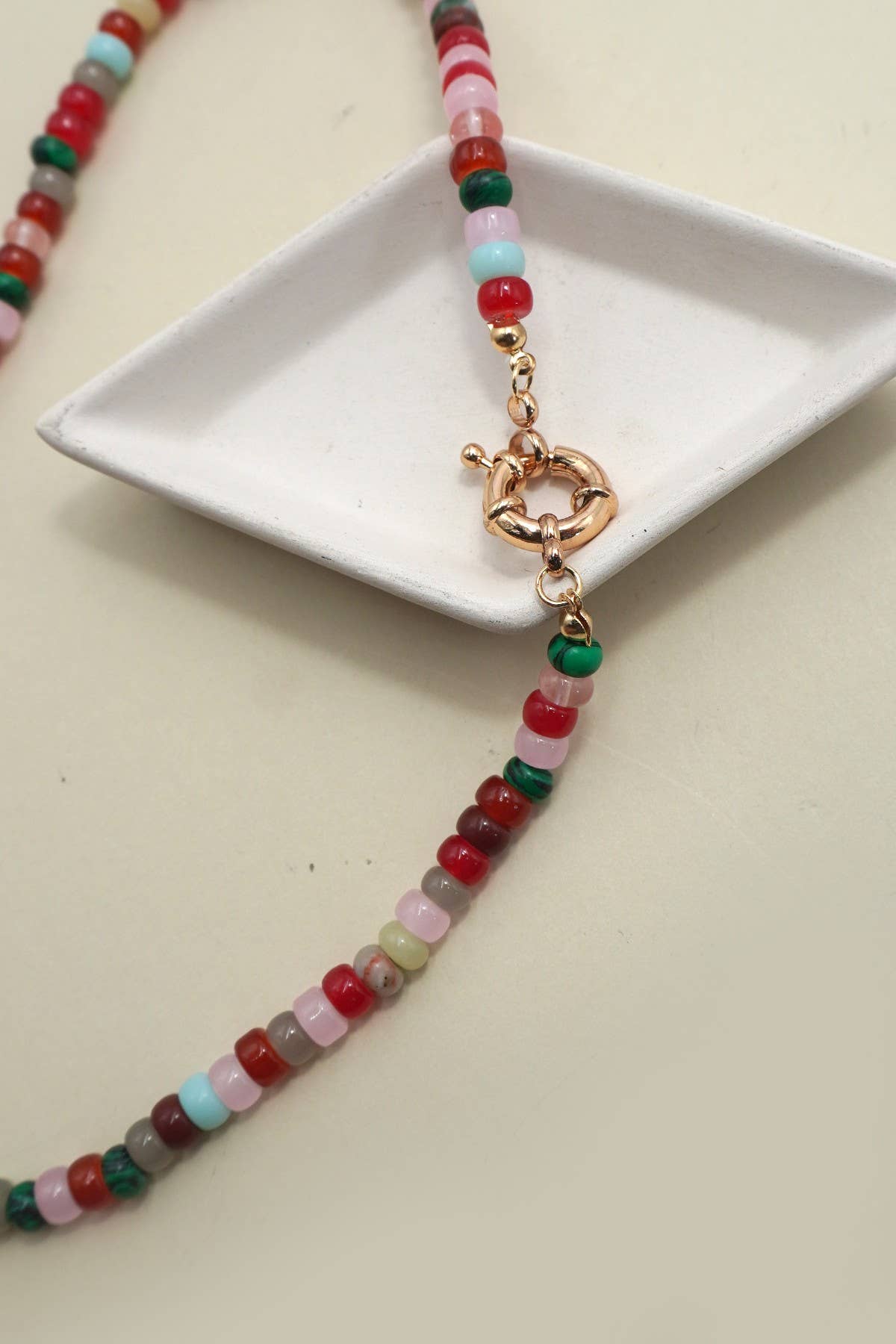 NATURAL STONE CHARM  SPRING CLASP BEADED NECKLACE | 40NK9467: B