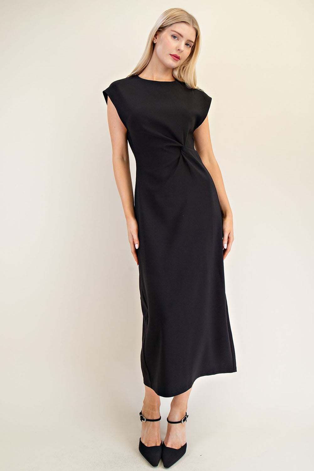 Black Lady Round Neck Midi Dress