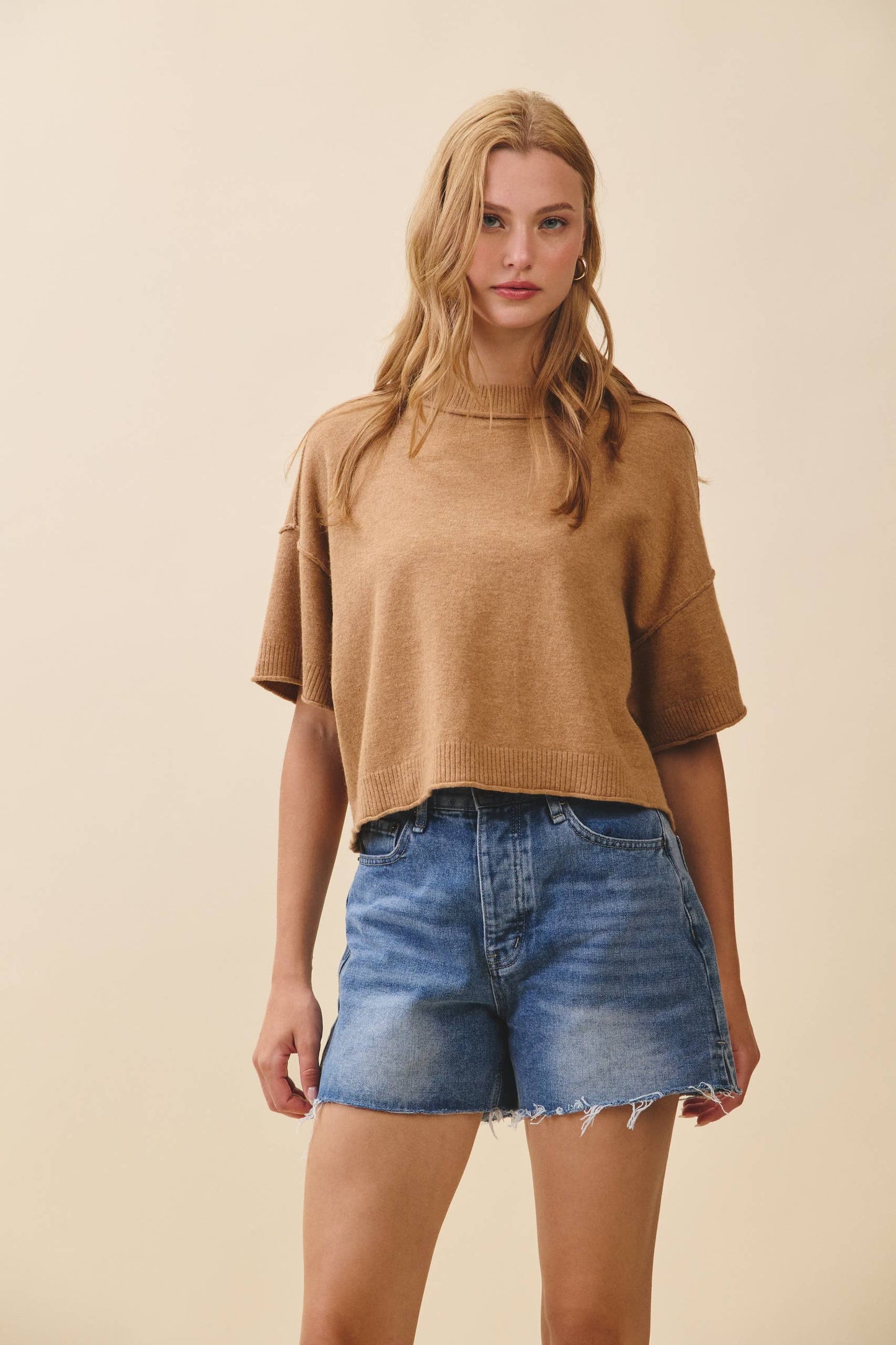 Cropped Short Slv Sweater Camel
