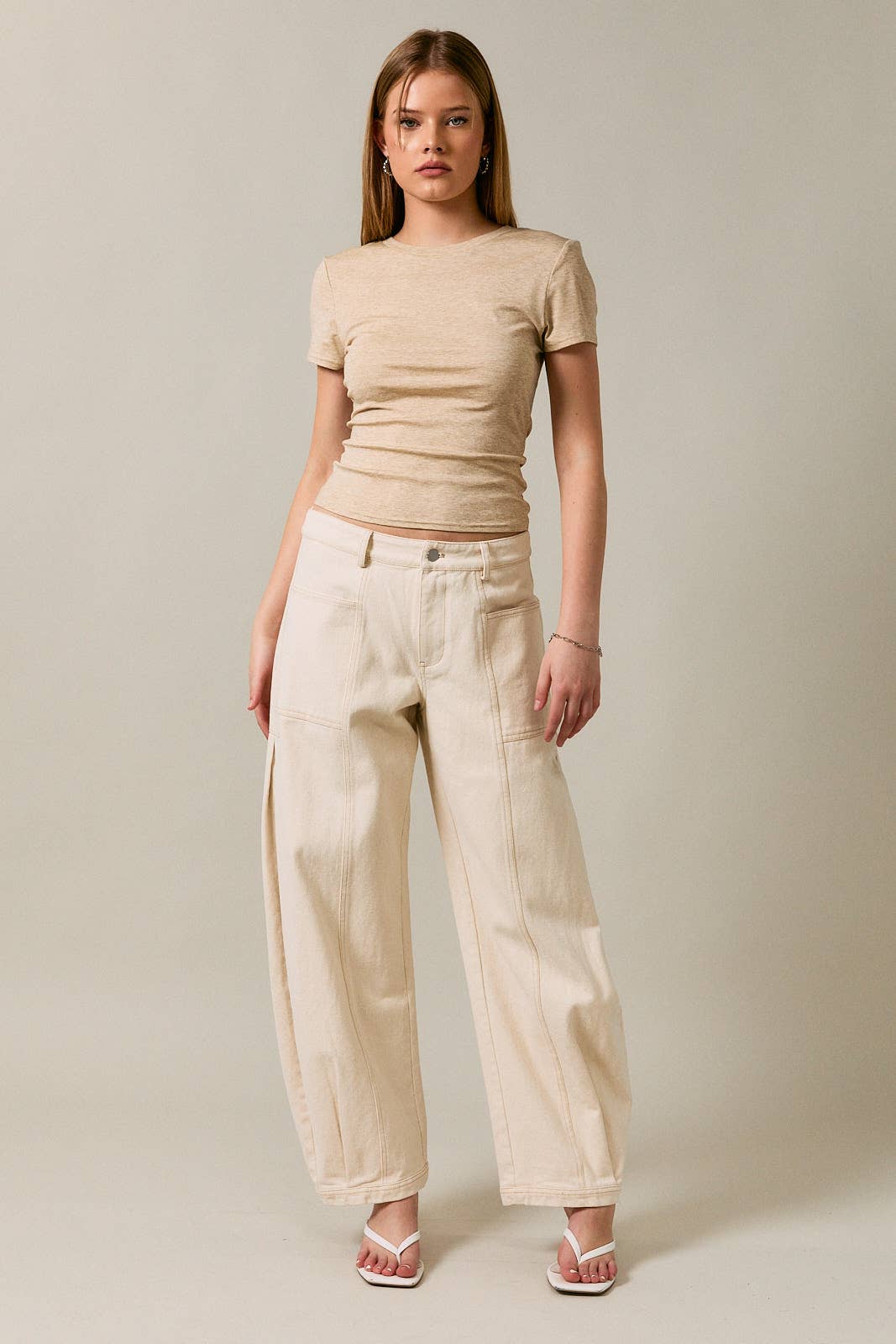 MID-WAISTED SIDE PLEATED DETAIL PANTS: NATURAL